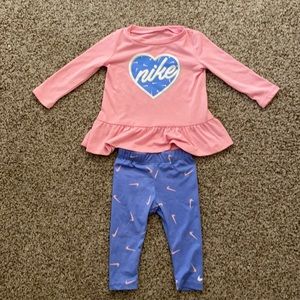 Baby girl Nike set. Size 12 months.